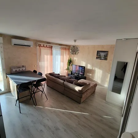 Apartment T2 Piscine Hyères