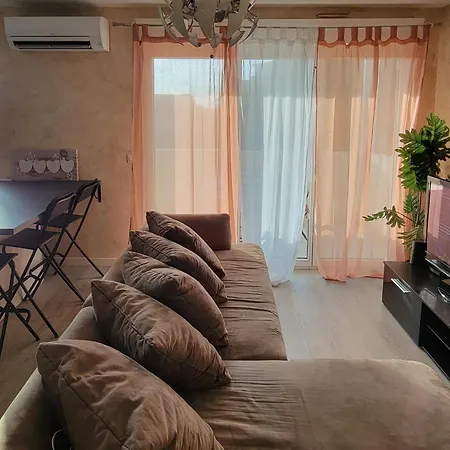 T2 Piscine Apartment *